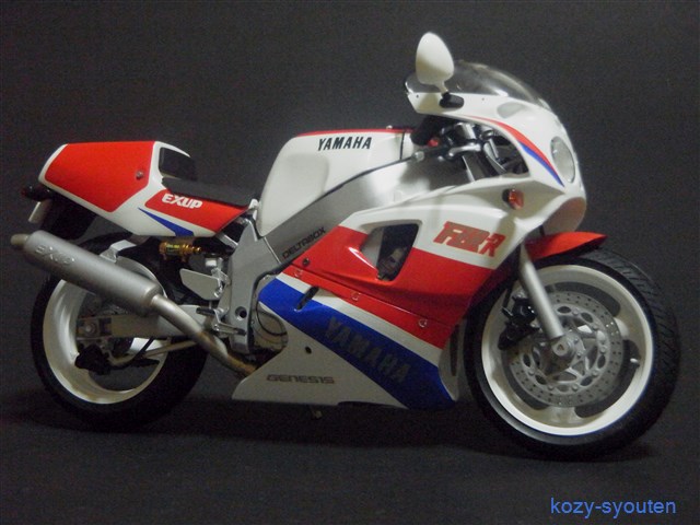 tamiya 1/12 fzr750r ow01